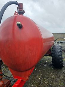1300 gallon tanker