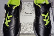 New.Clarks boys shoes.size 11F/Eur29