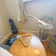 USB powered desk lamp