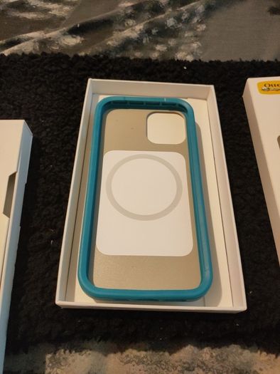 iphone 12 or 12pro otterbox magsafe
