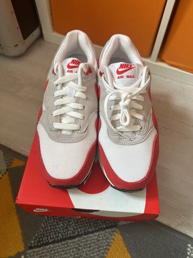 Nike Air Max 1 GS 6,5Y Uk6 brand New