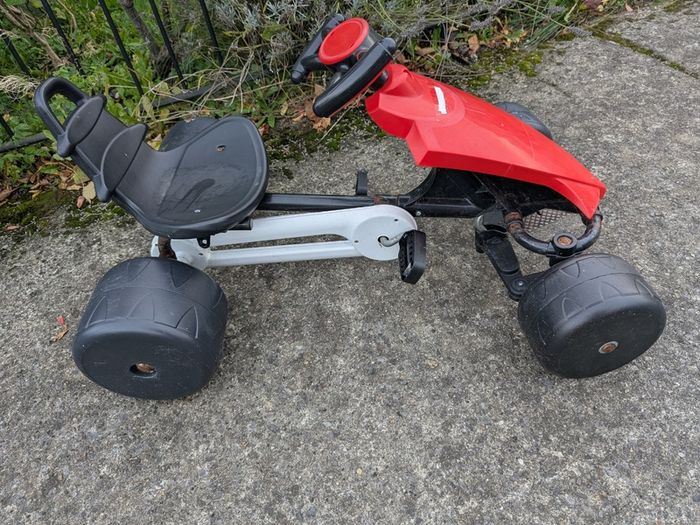 Kids pedal go-kart