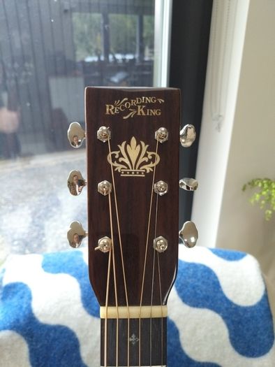 Recording King RD-26 Solid Top Acoustic with Fishman Sonitone Pickup, excellent condition