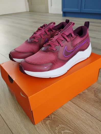 Nike Trainers UK Size 5.5