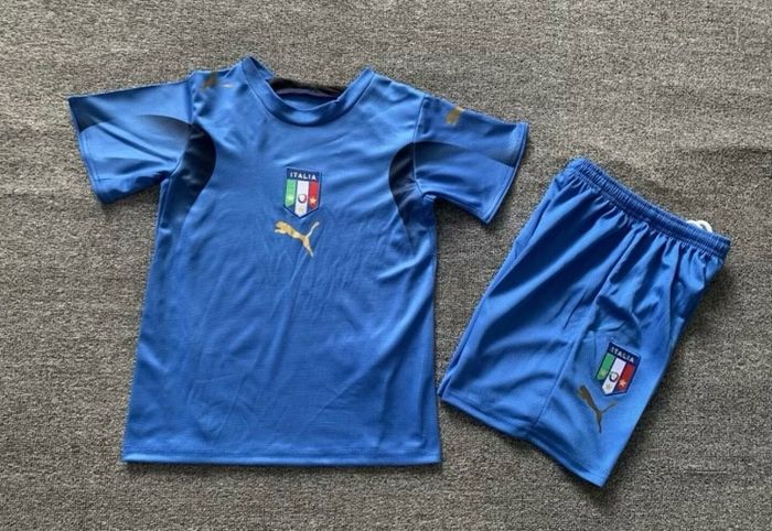 Retro football kits