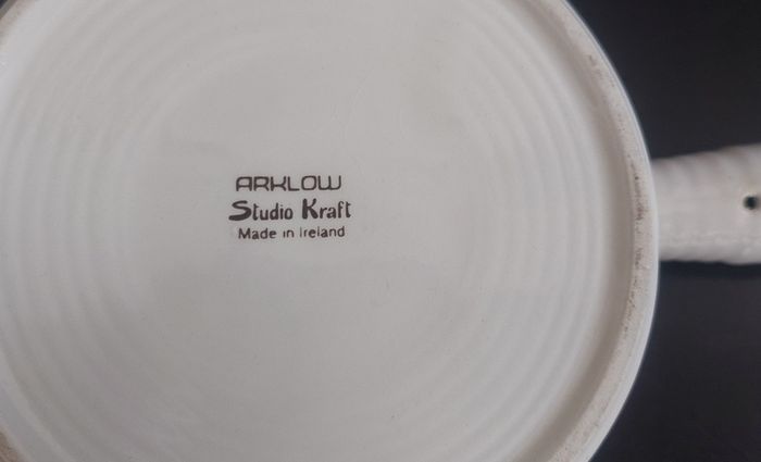 Fabulous Arklow Studio Kraft Single Handled Double Spouted Sauce Boat in the Chinese Peony Pattern