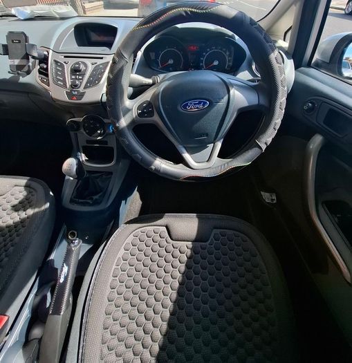 2010 Ford Fiesta
