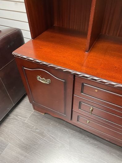 dispaly cabinet