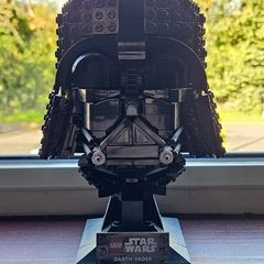 LEGO Star Wars Darth Vader Helmet