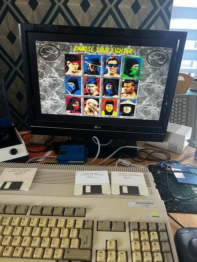 Amiga 500+  Recapped + 2MB RAM + Mouse + Joystick + Games + Modulator