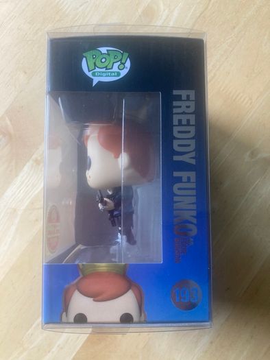 Stranger Things Eddie Freddy Funko NFT Pop 193. Mint.