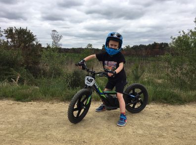Revvi 16 Inch Lithium-ion 24v Kids Electric Balance Bike 5+ Years