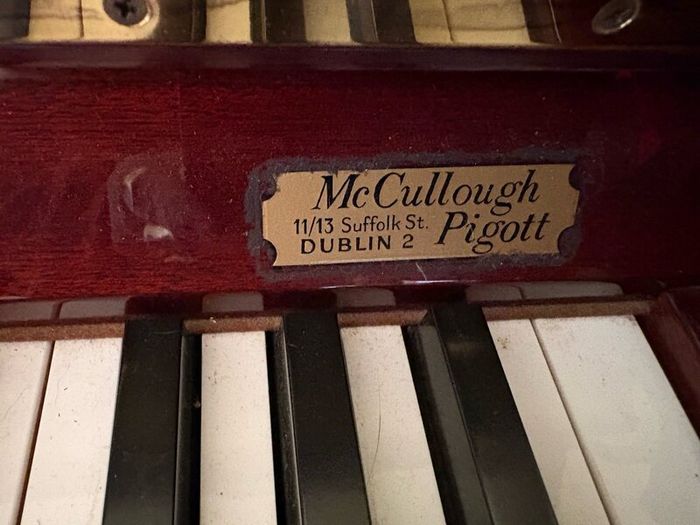 Yamaha M5J Upright Piano