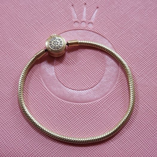 Pandora Moments sparkly crown snake bracelet