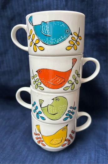 Vintage stacking cups  with bird motif x4