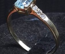 Vintage 9ct Gold London Hallmarked Blue Stone Ring Large Size