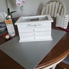 Jewellery box