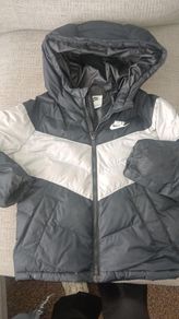 Kids nike jacket size xs