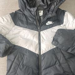 Kids nike jacket size xs