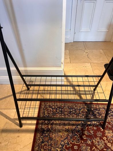 Clothes rail