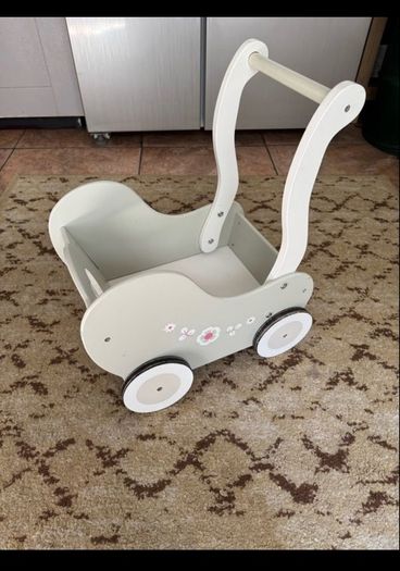 Dolls Pram