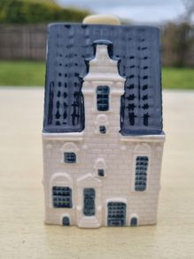 KLM ceramic collector's house no. 89,