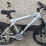 GT Avalanche 2.0 Mountain Bike - Hydraulic Brakes Image 2