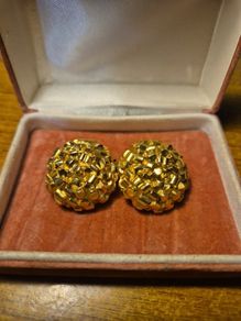 Vintage Clip On Golden Tone Earrings