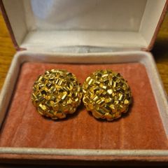 Vintage Clip On Golden Tone Earrings
