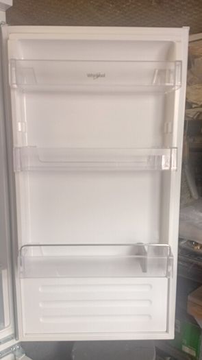 whirpool 70/30 integrated fridge/freezer