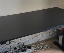 Standing desk