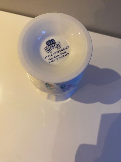 Aynsley Little Sweetheart vase
