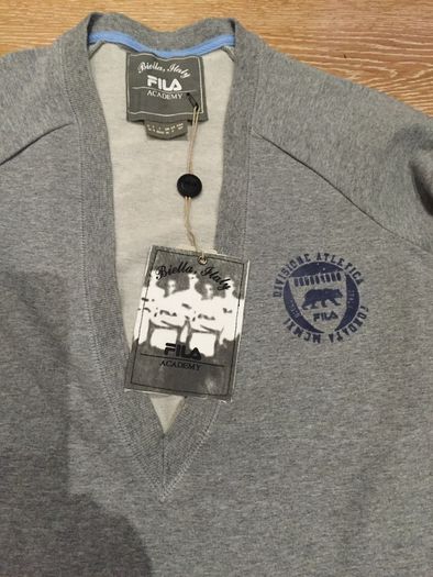 BNWT Grey Fila V Neck Sweatshirt Size 10 (Small)
