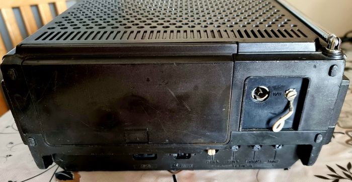 From 1978 CROWN 5TV-525R TV AND RADIO, Made in Japan, full working.
