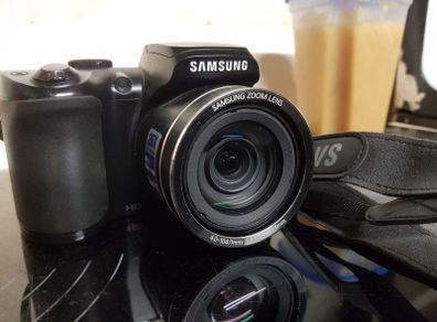 Samsung WB100 Camera
