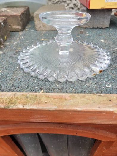 cake stand