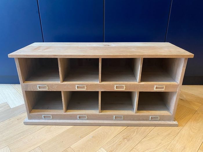 Solid wooden organiser for storage