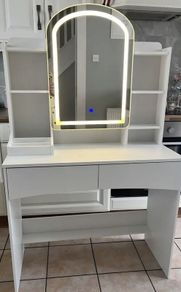 dressing table