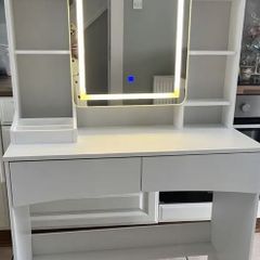 dressing table