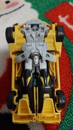 Transformer / toy / bumblebee