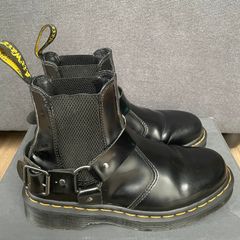 Dr. Martens Vincox Leather Chelsea Boots