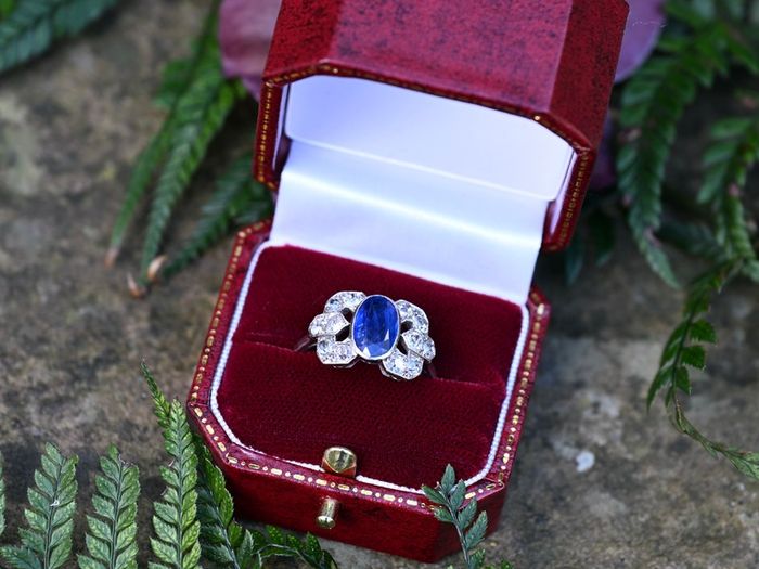 Antique Art Deco Sapphire & Diamond Ring - Platinum