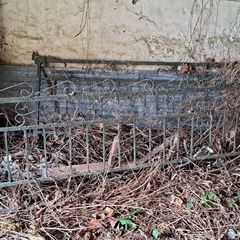 Antique metal gates