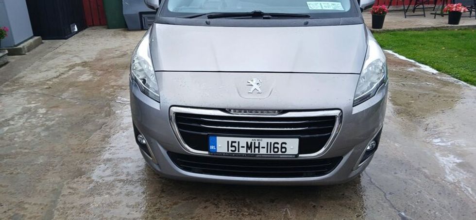 Peugeot 5008 2015.