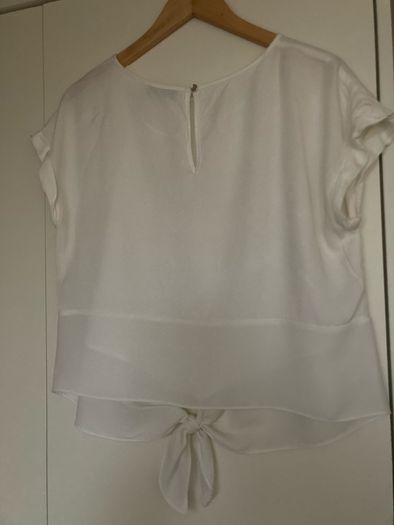 ladies top from oasis 3 euro or free with another purchase