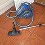 Vacuum Cleaner 750W Image 2
