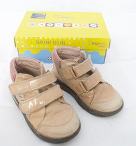 Pablosky Boots size 26 Charol Pearl Adra