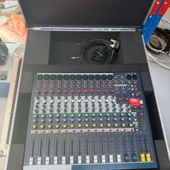 soundcraft desk mixer