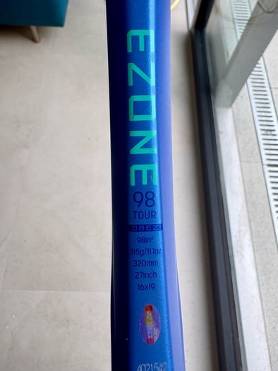 Yonex Ezone 98 Tour tennis racket - Grip size 4 Made in Japan