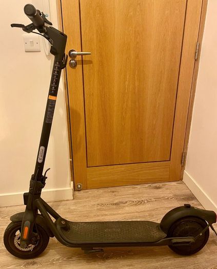 Electric scooter Ninebot Segway Kickscooter F2 E
